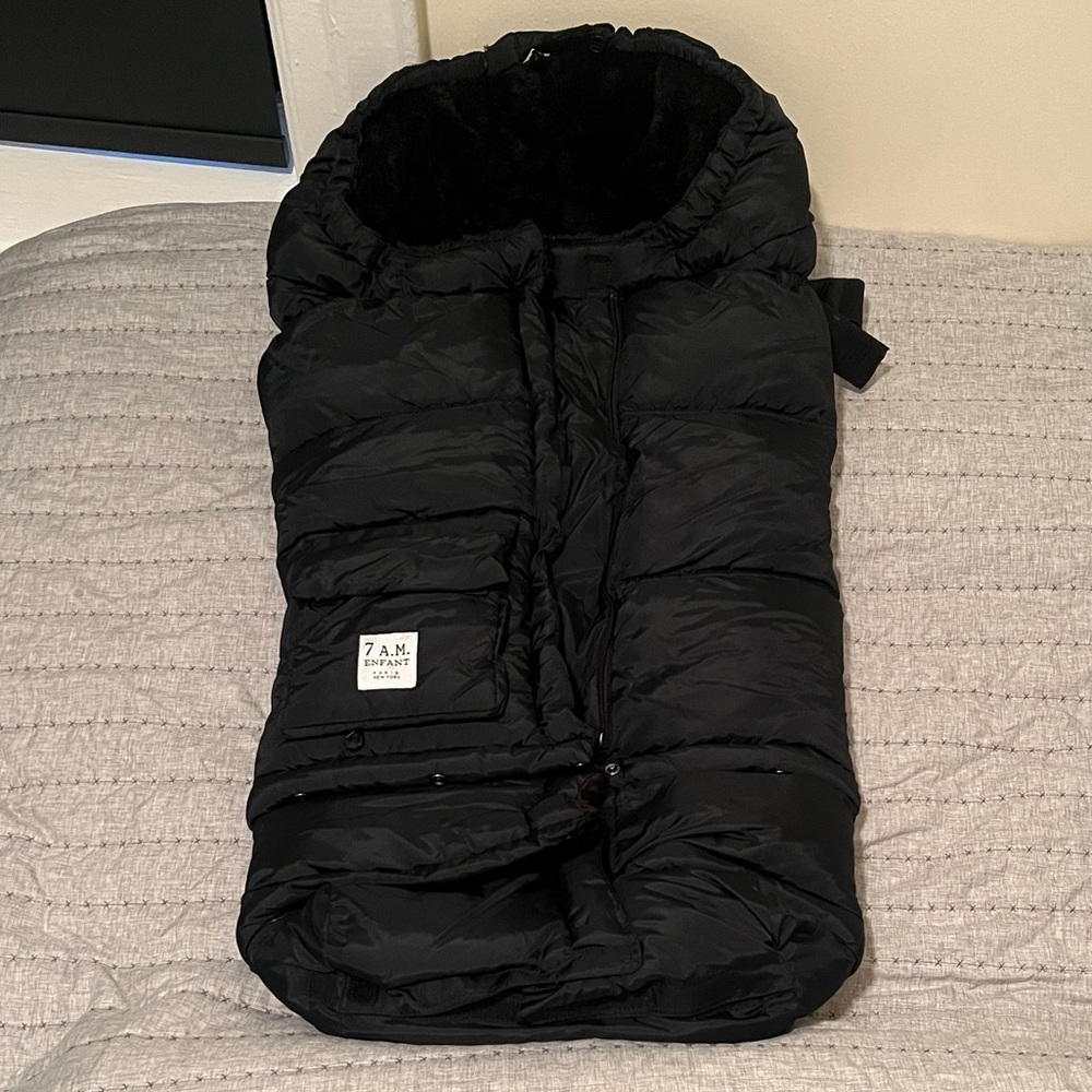 7 A.M. Enfant Black Footmuff for Kids